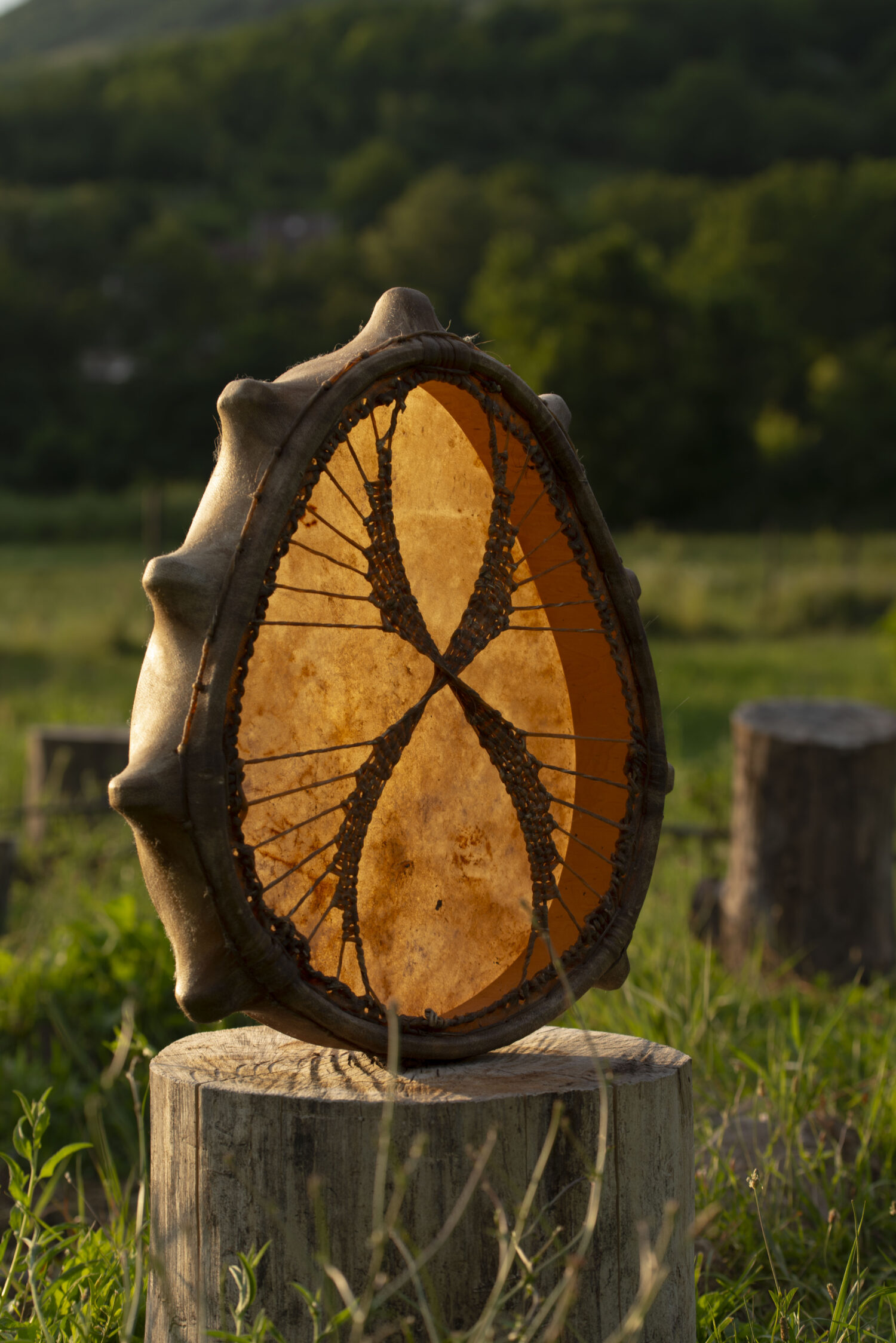 21" Shaman Drum - Goat Hide - Traditional Shamanic Instrument - Medicine Drum - Image 6