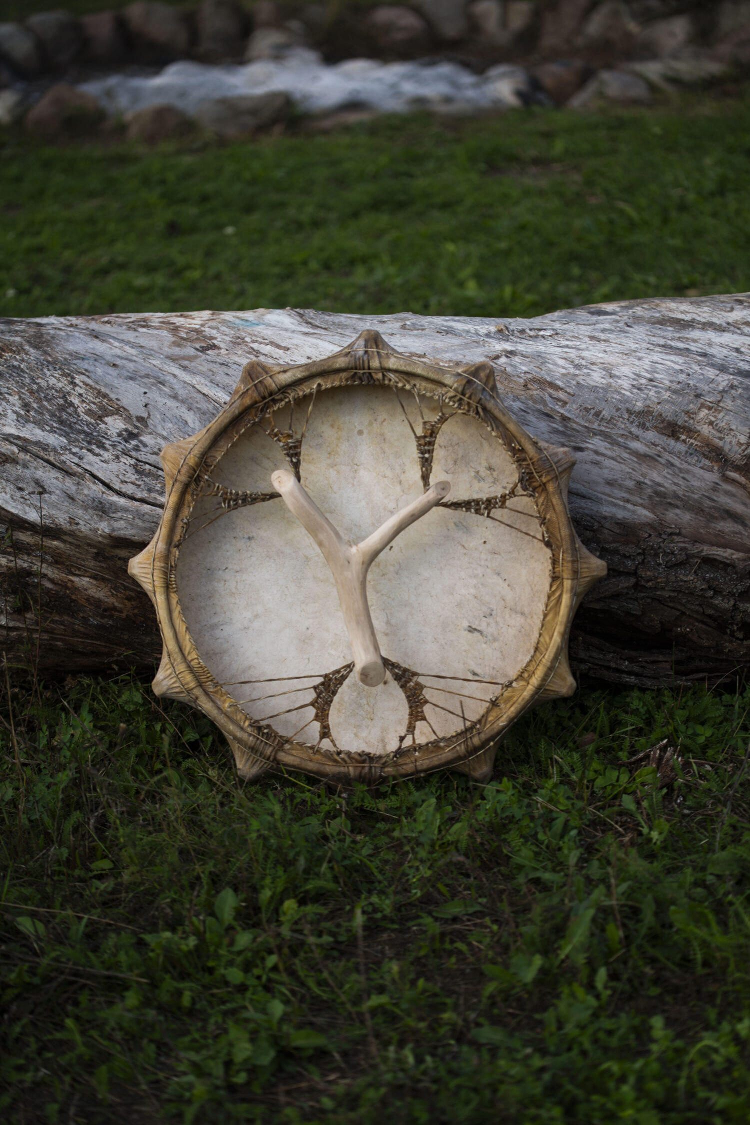 22" Shaman Drum - Goat Hide - Traditional Shamanic Instrument - Medicine Drum - Image 4